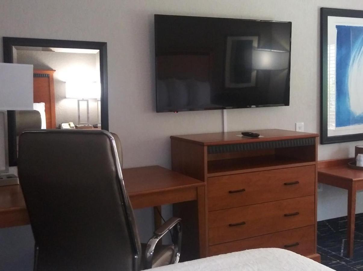 Surestay Plus Hotel By Best Western Clearwater Central Esterno foto