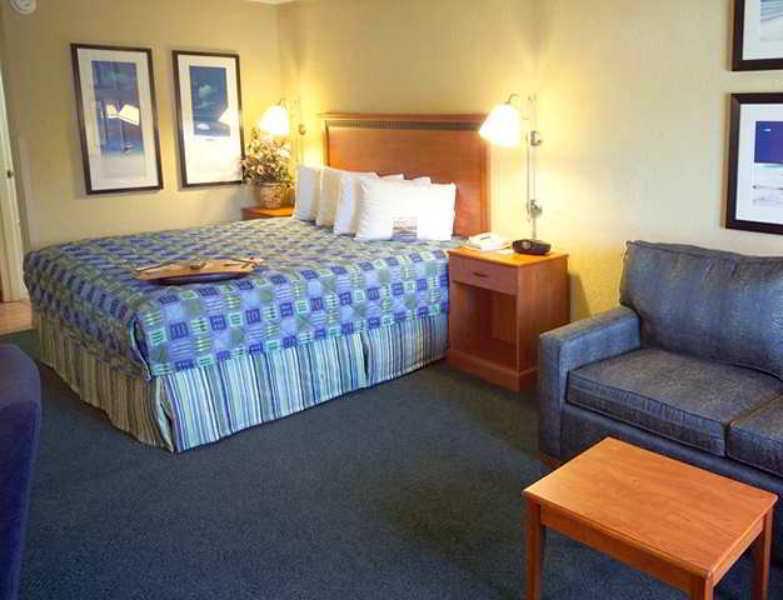 Surestay Plus Hotel By Best Western Clearwater Central Esterno foto