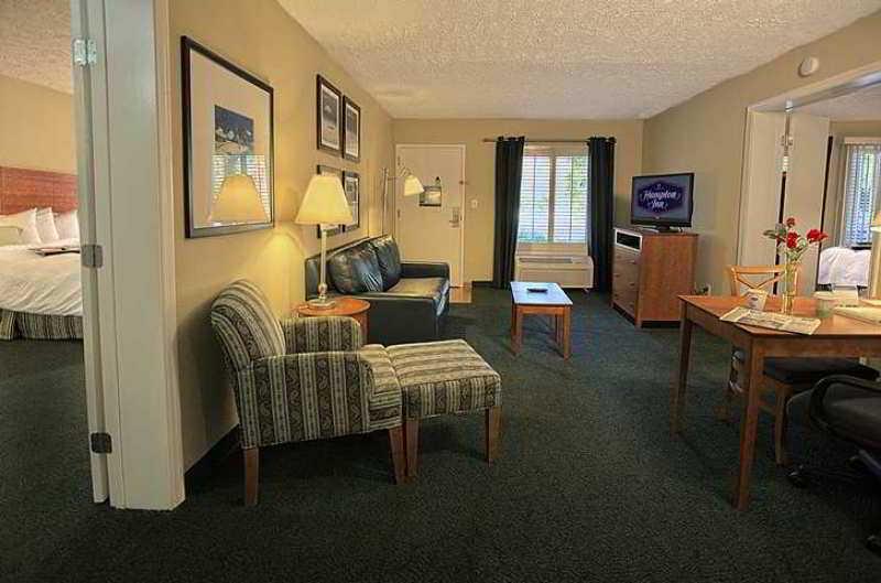 Surestay Plus Hotel By Best Western Clearwater Central Esterno foto