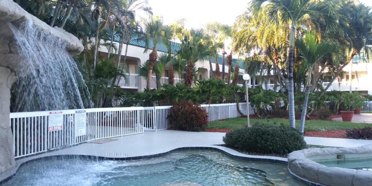 Surestay Plus Hotel By Best Western Clearwater Central Esterno foto