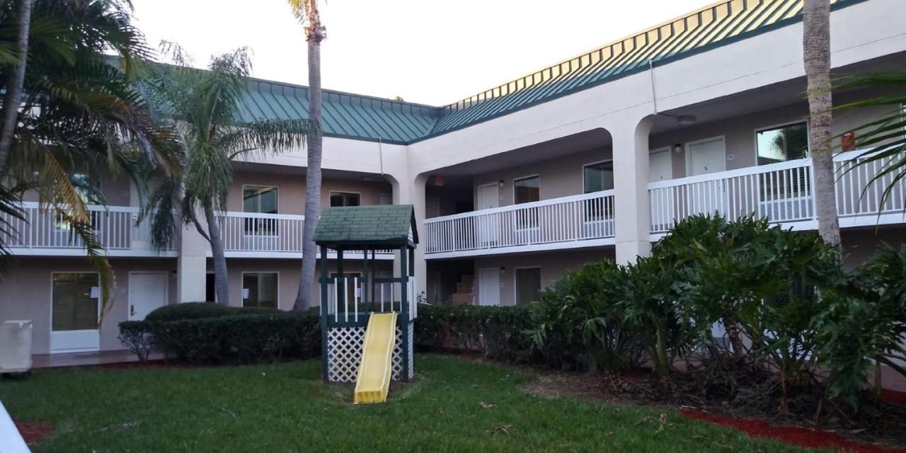 Surestay Plus Hotel By Best Western Clearwater Central Esterno foto